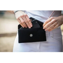 Penelope Mesh Phone Pocket -Weatherbeeta Store French.EQ Penelope.Mesh .Phone .Pocket.4