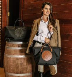 Tucker Tweed Equestrian Tryon Travel Overnight Bag 30 Tucker Tweed Equestrian Tryon Travel Overnight Bag -Weatherbeeta Store tucker tweed the tryon travel overnight foxhunting leather handbag model foxx